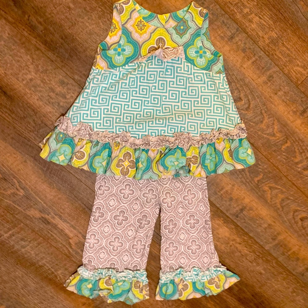 Two piece set